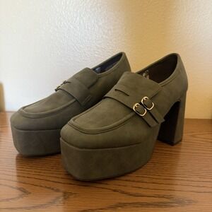 BC Footwear Fan Club Size 9 Platform Loafers Olive Green Suede Y2K Chunky Heel
